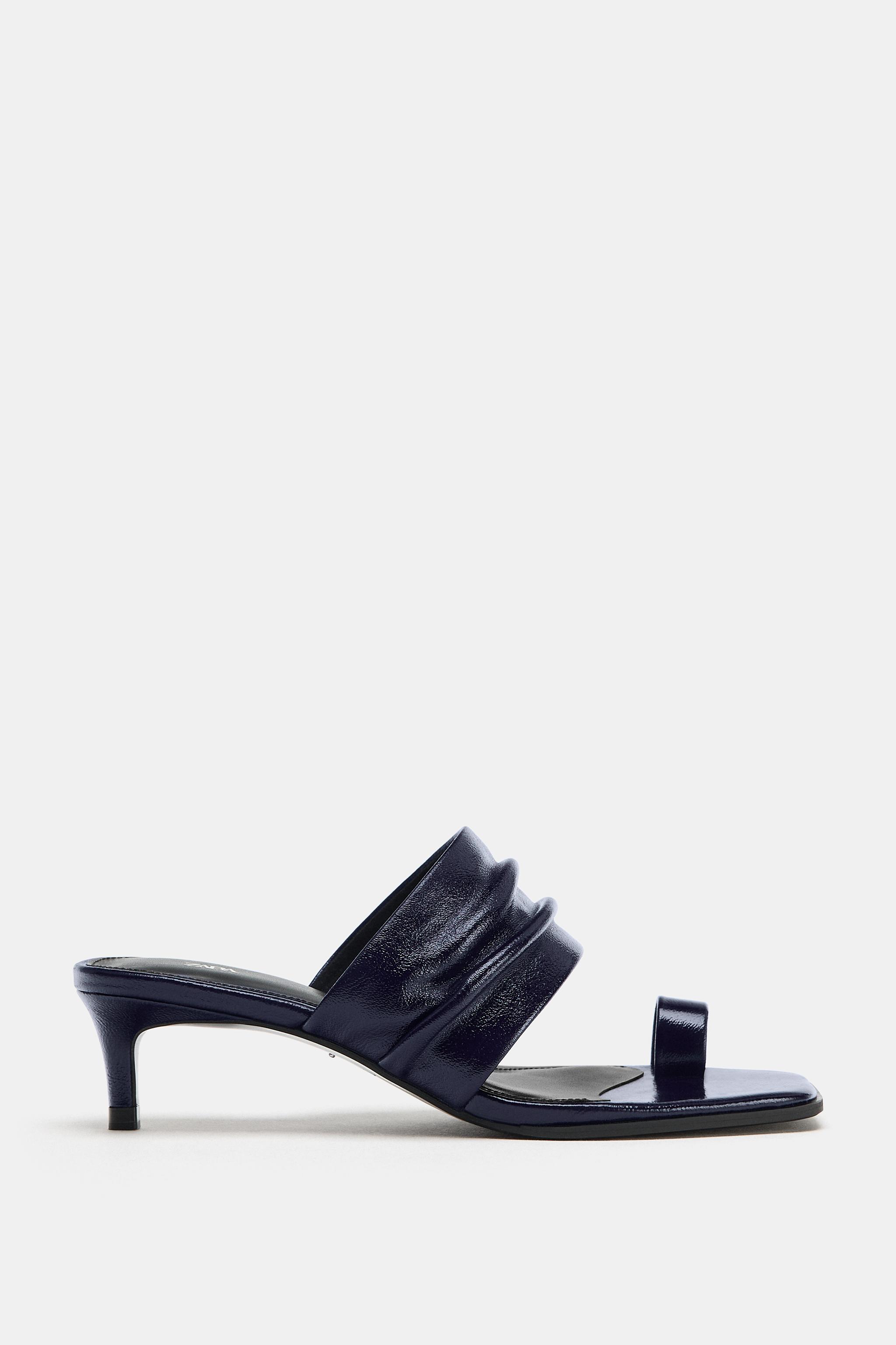 LEATHER STRAP SANDALS
